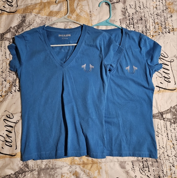 True Religion Women's Blue V-Neck Top - Picture 8 of 8